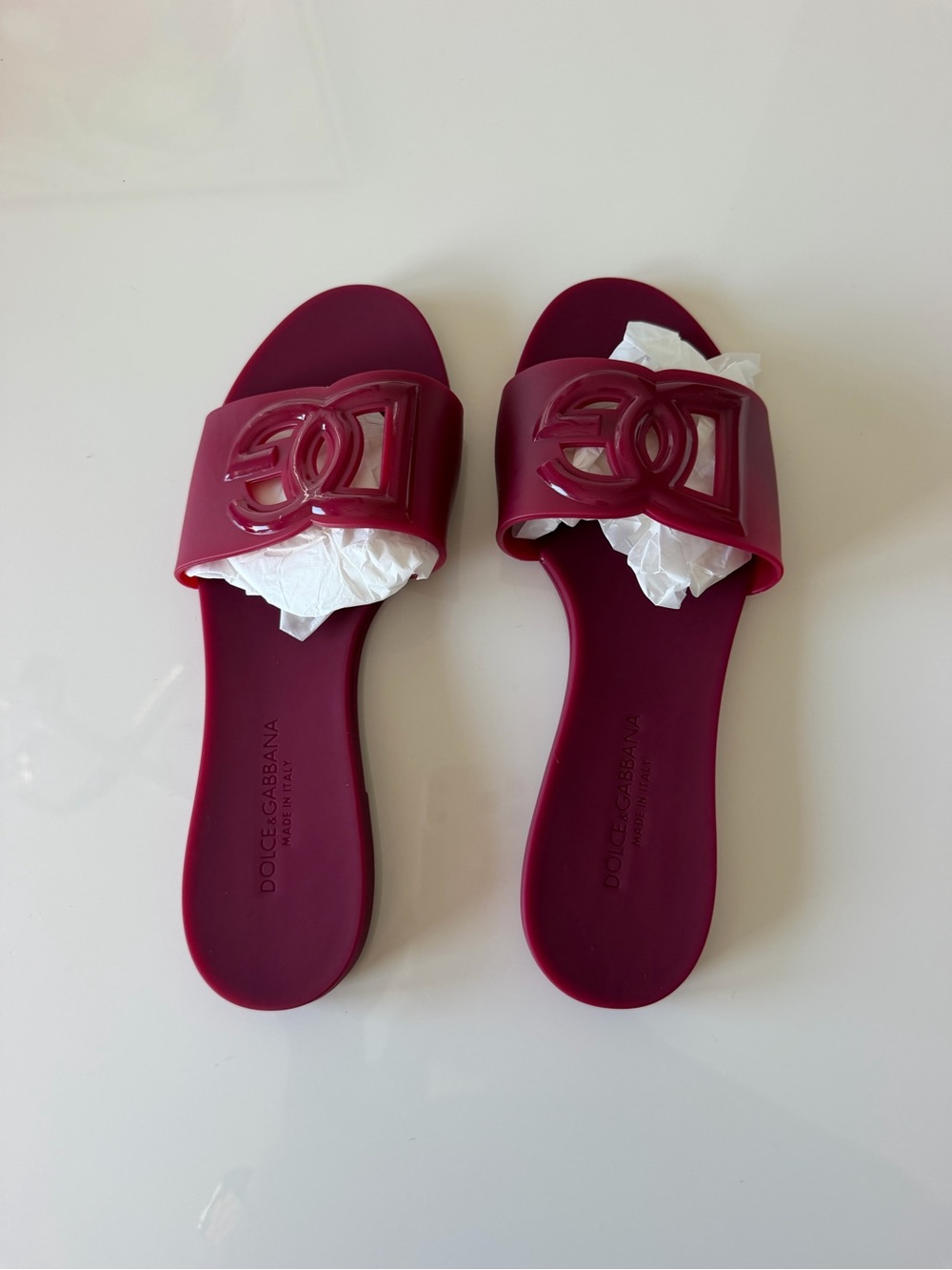 Dolce & Gabbana Glossy Berry Logo Slide Sandals